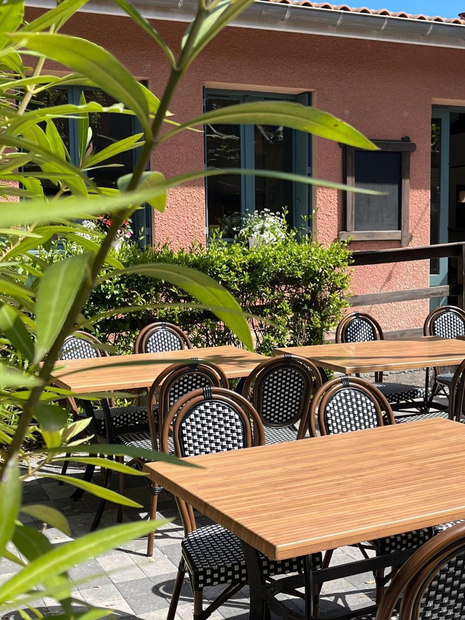 Lou Riou Village Vacances Сен Тропе Екстериор снимка